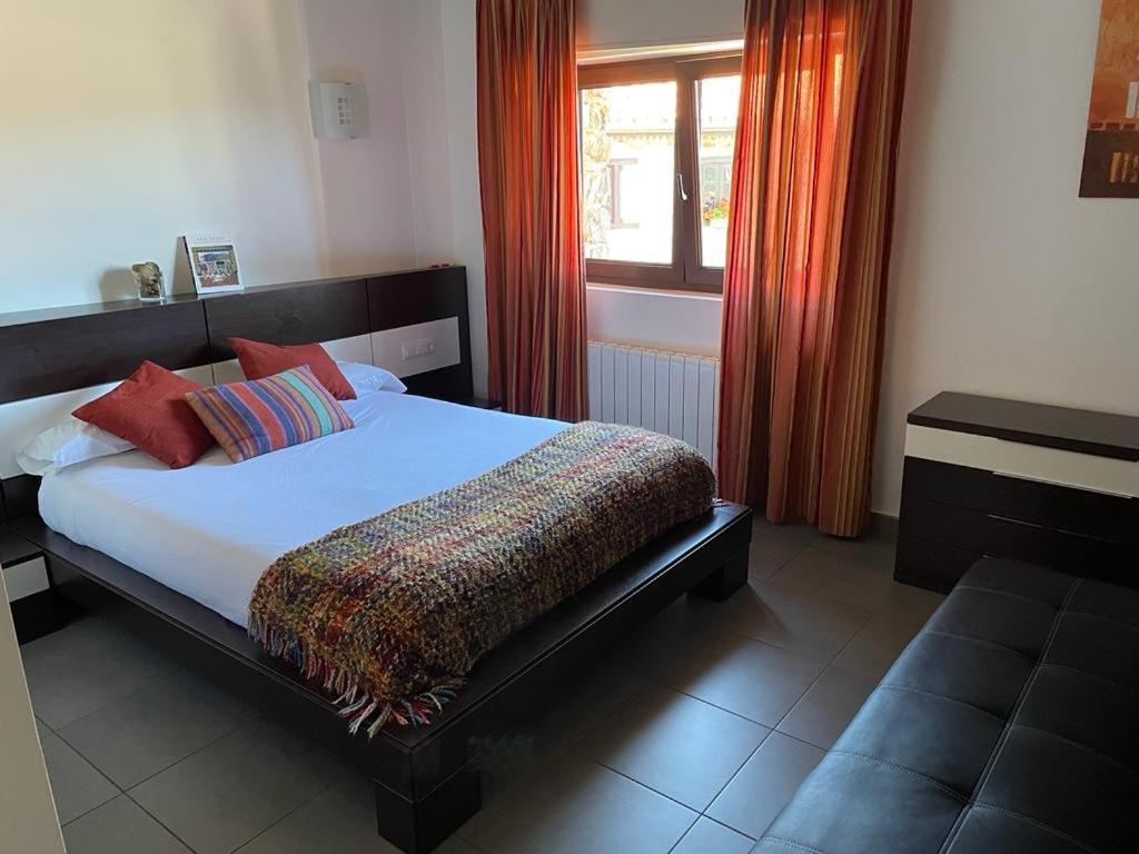 Apartamentos Los Tojos Colsa Екстериор снимка