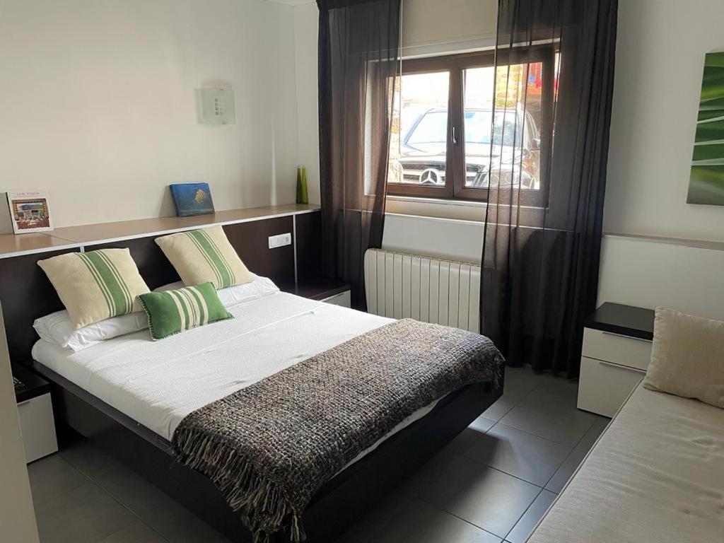 Apartamentos Los Tojos Colsa Екстериор снимка